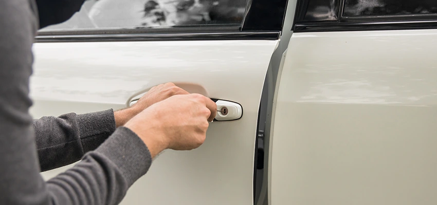 Unlock Car Door Service in Largo